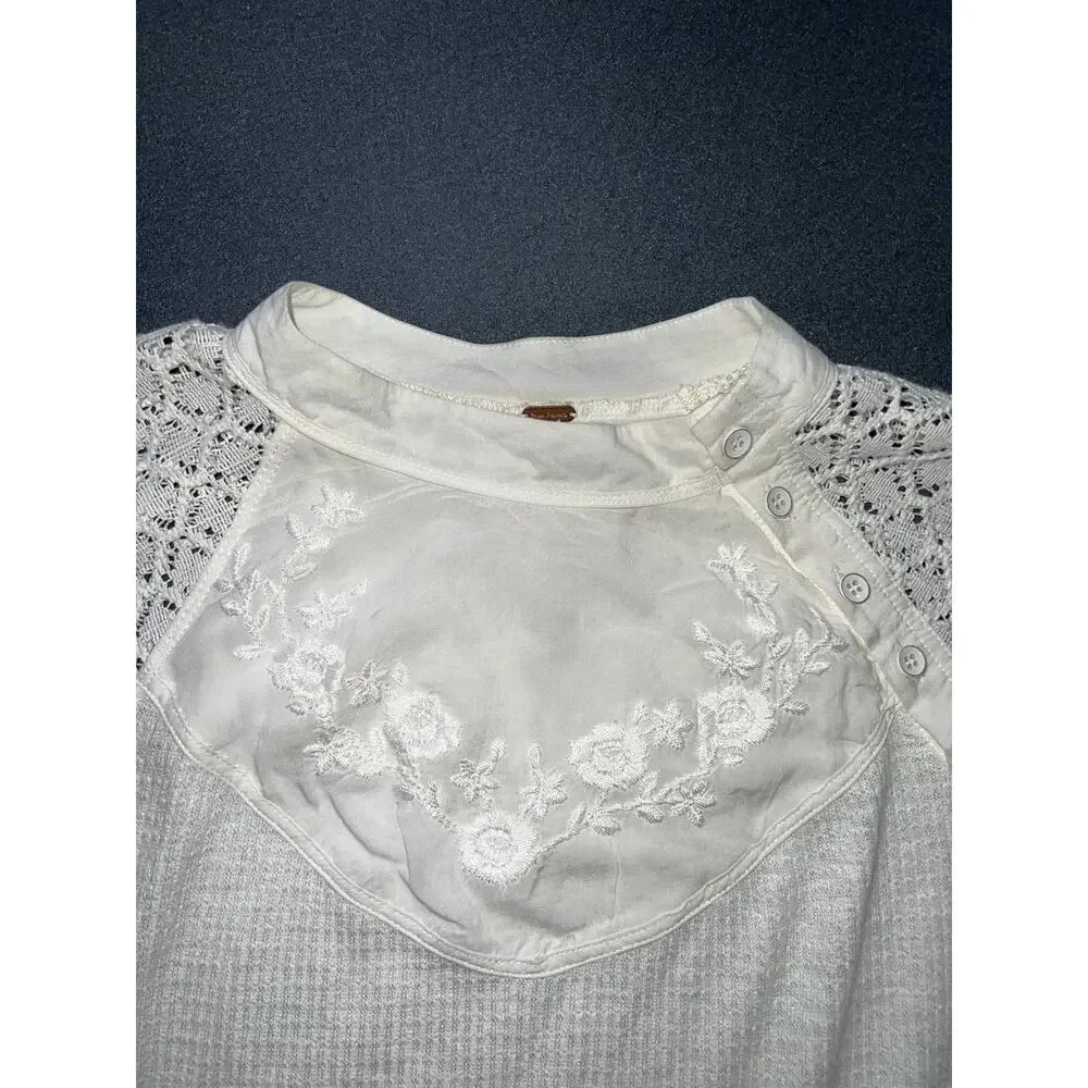 Free People embroidered Y2K Long Sleeve Blouse Mock Neck Ivory Large A010225